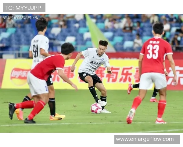 赛后分析：杭州足球队与深圳足球队的表现与状态对比探讨