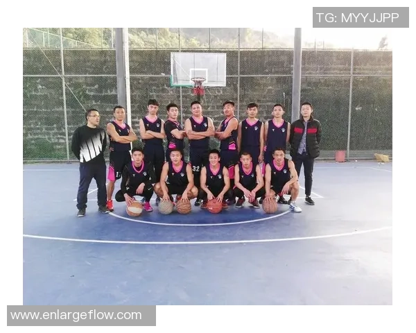 重庆篮球队杯赛精彩表现团队协作成关键助力胜利之路