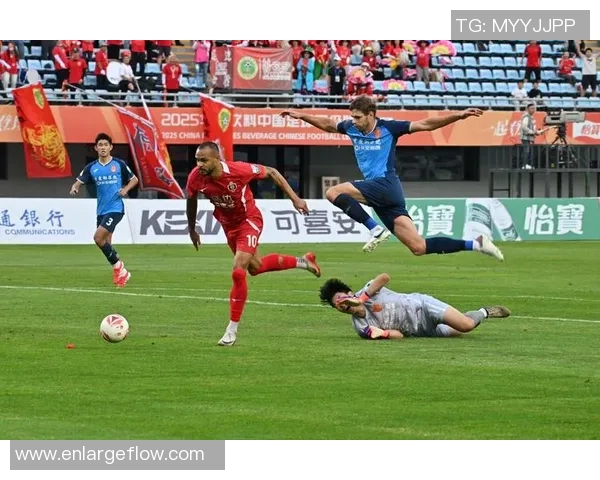 重庆足球队边路渗透战术解析与实战应用深度剖析