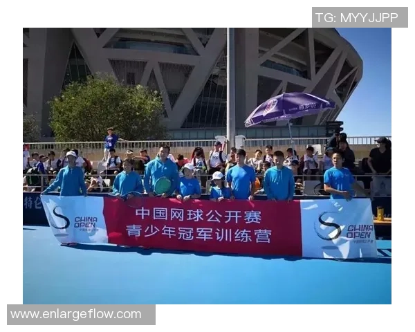 深圳网球队的奋斗与荣耀:一段关于成长与坚持的网球纪实故事 深圳网球队的奋斗与荣耀:一段关于成长与坚持的网球纪实故事