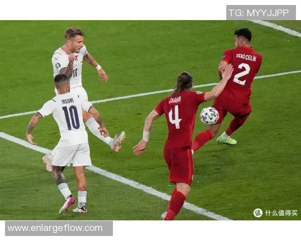 足球明星携手包展现时尚魅力真实图片大赏